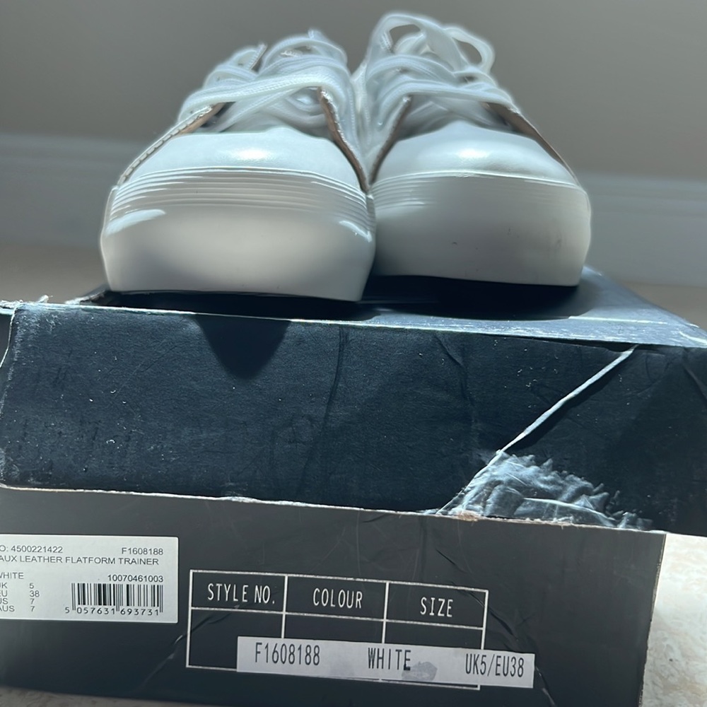 Missguided White faux leather Sneakers BRAND NEW IN BOX - Picture 7 of 7